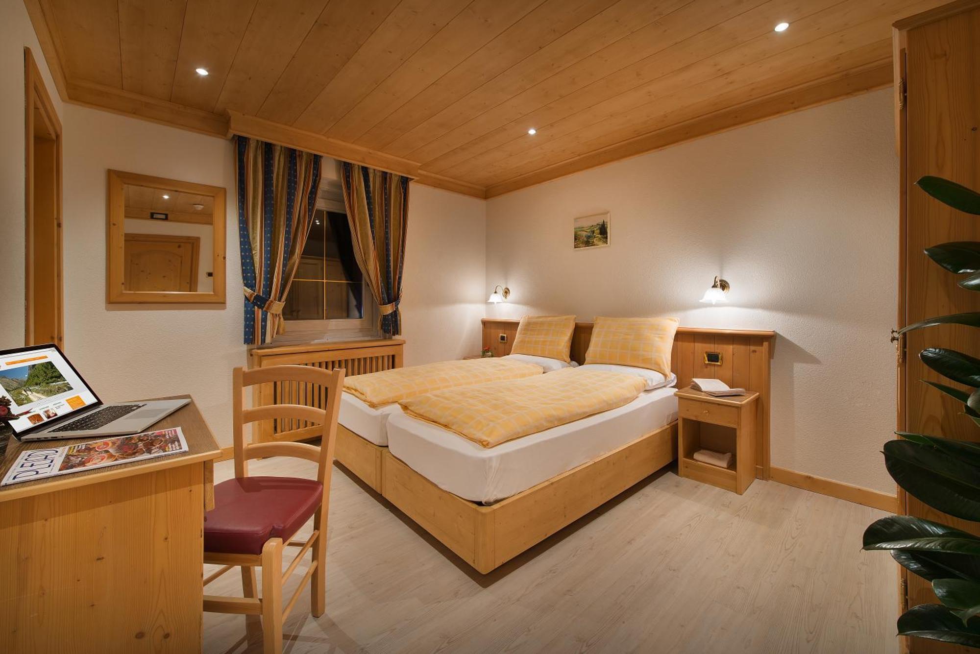 Hotel San Giovanni Livigno Quarto foto