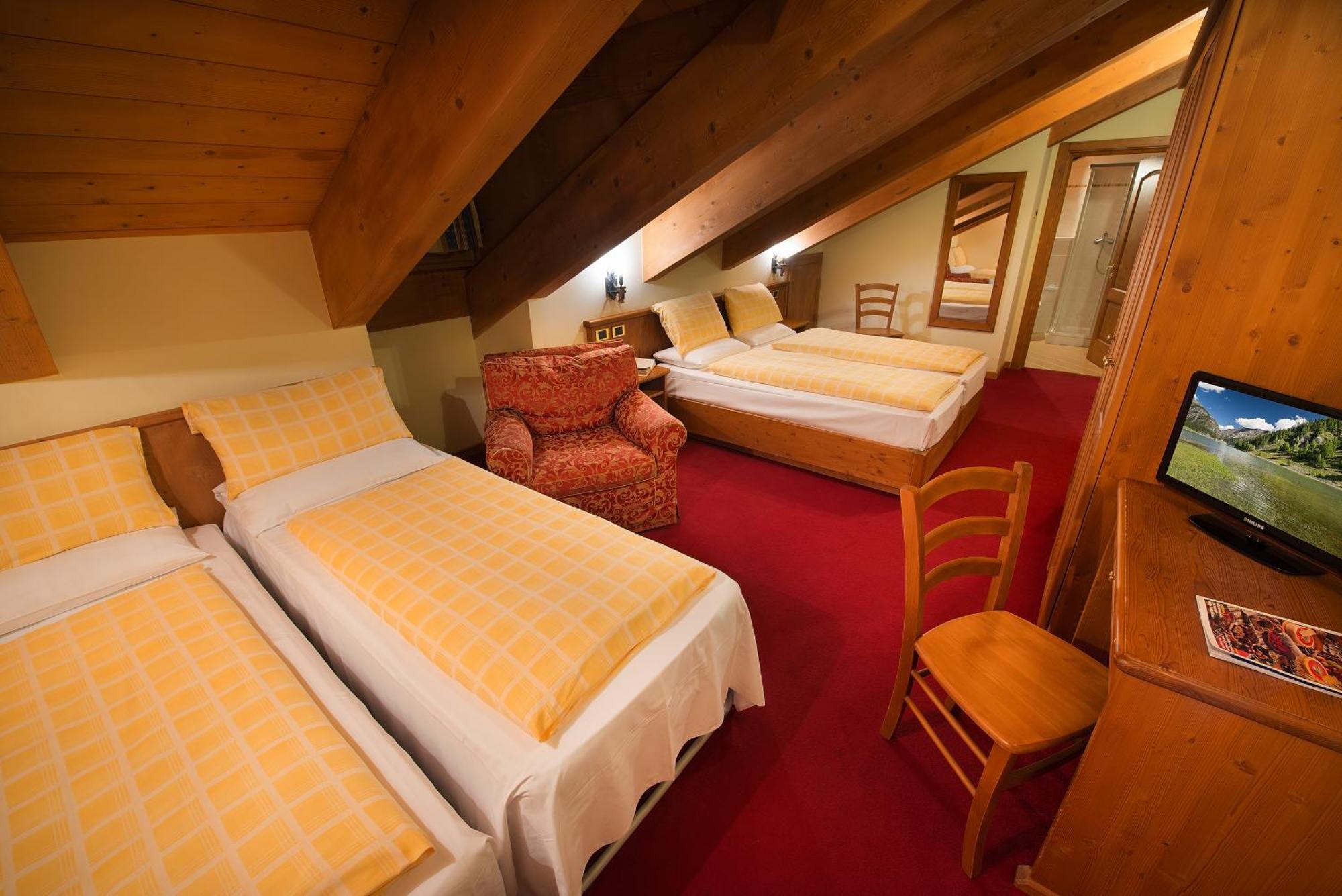 Hotel San Giovanni Livigno Quarto foto